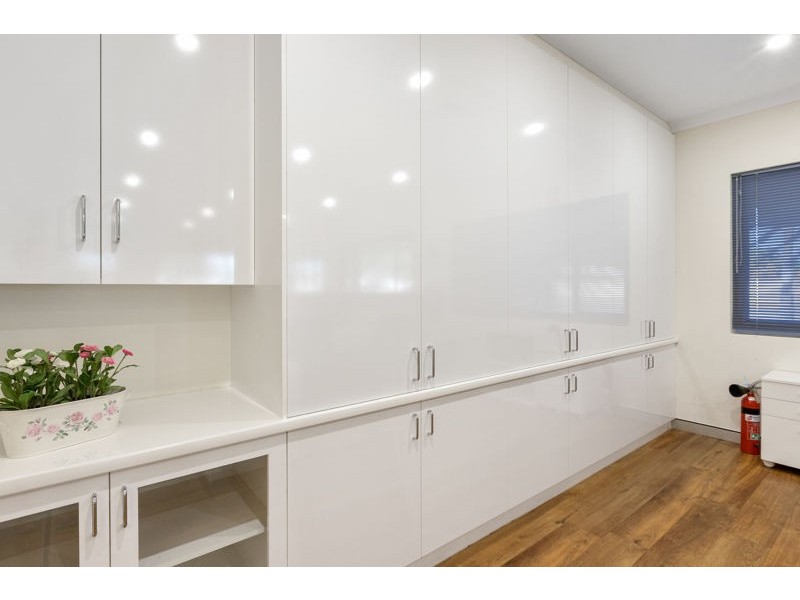 1&2/288 High Road, Riverton WA 6148