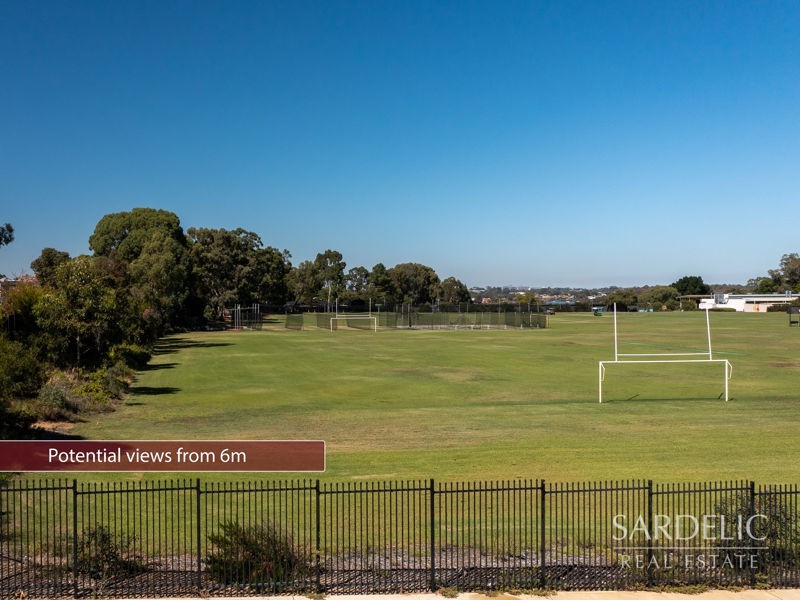 36 Sawyer Way, Salter Point WA 6152