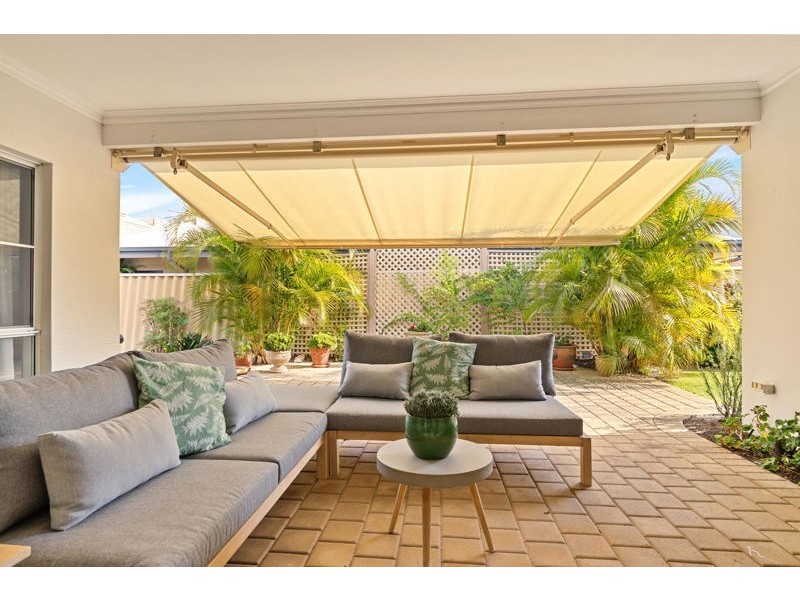 2/133 Lockhart Street, Como WA 6152