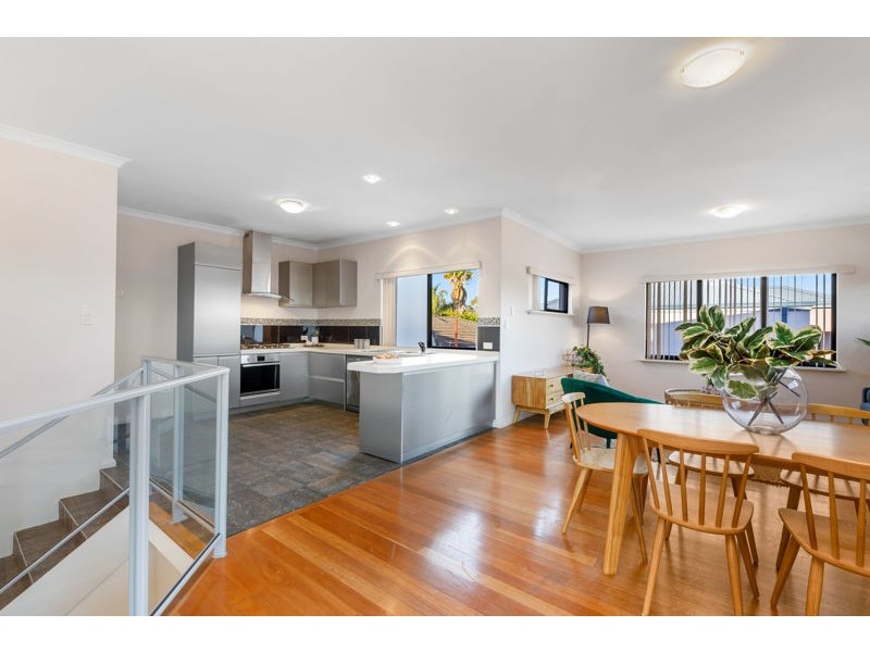 2/251 Canning Highway, Como WA 6152