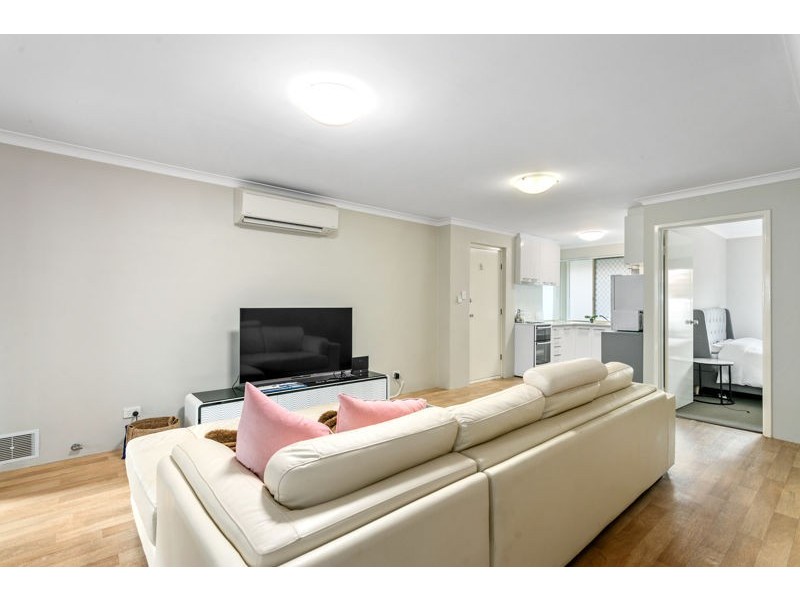 2/11 Goddard Street, Lathlain WA 6100