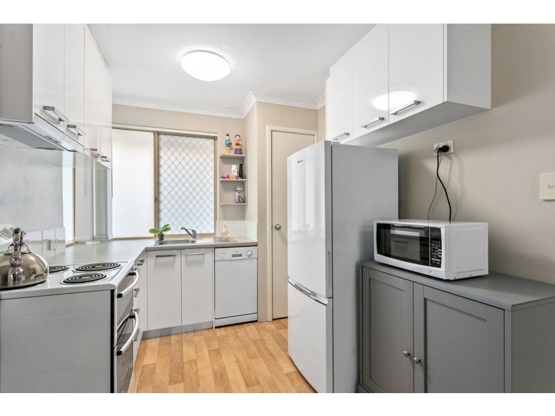 2/11 Goddard Street, Lathlain WA 6100