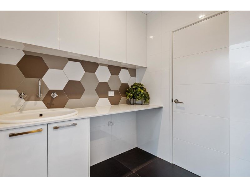 5b Hardy Road, Bassendean WA 6054