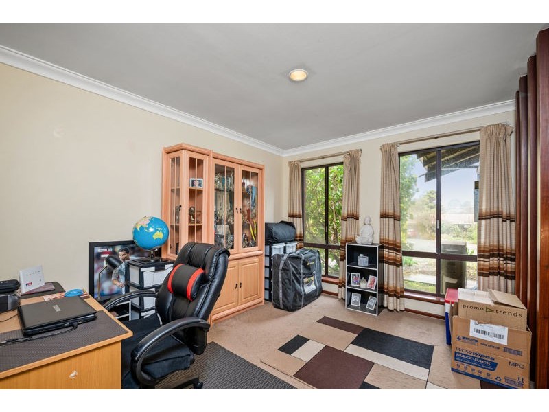 15 Benzie Way, Parkwood WA 6147