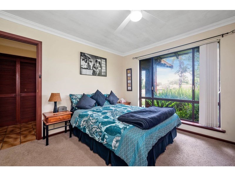 15 Benzie Way, Parkwood WA 6147