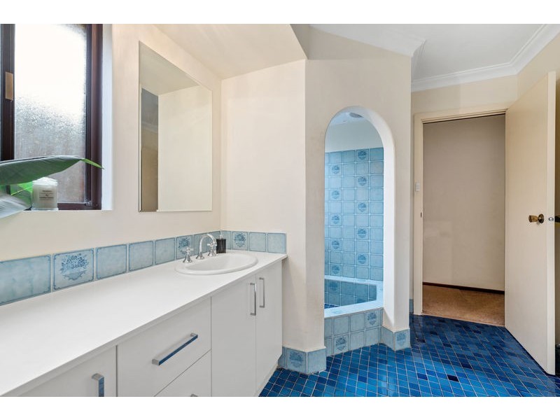 15 Benzie Way, Parkwood WA 6147