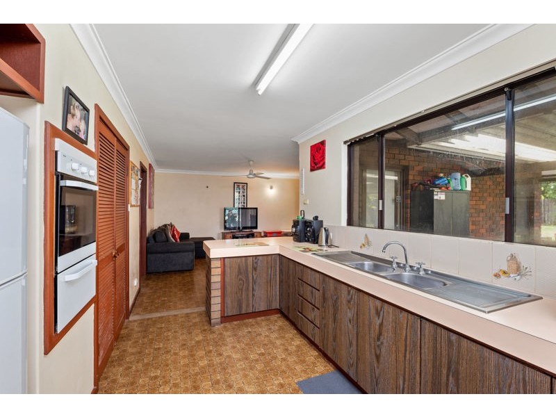 15 Benzie Way, Parkwood WA 6147