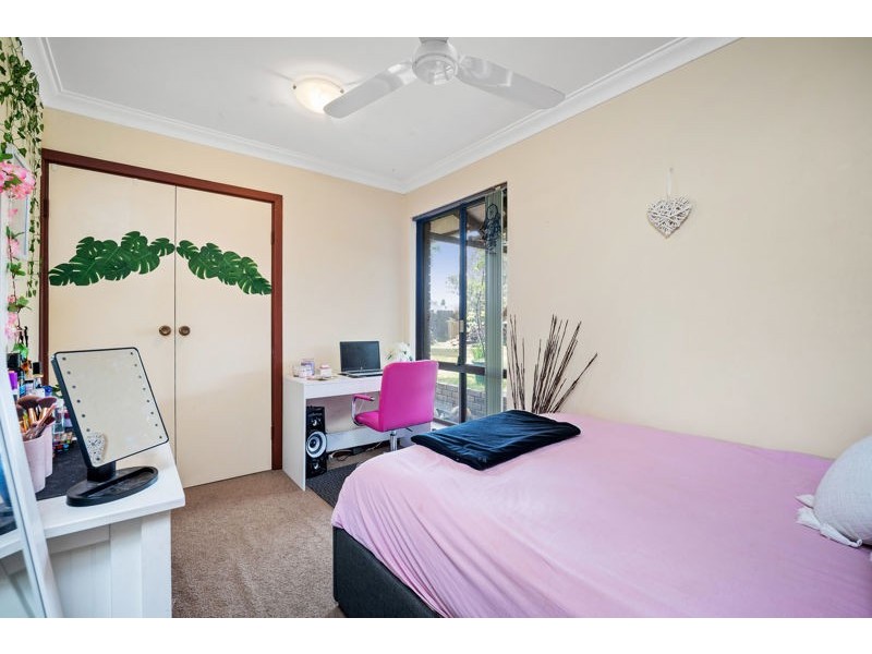 15 Benzie Way, Parkwood WA 6147