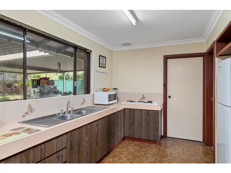 15 Benzie Way, Parkwood WA 6147