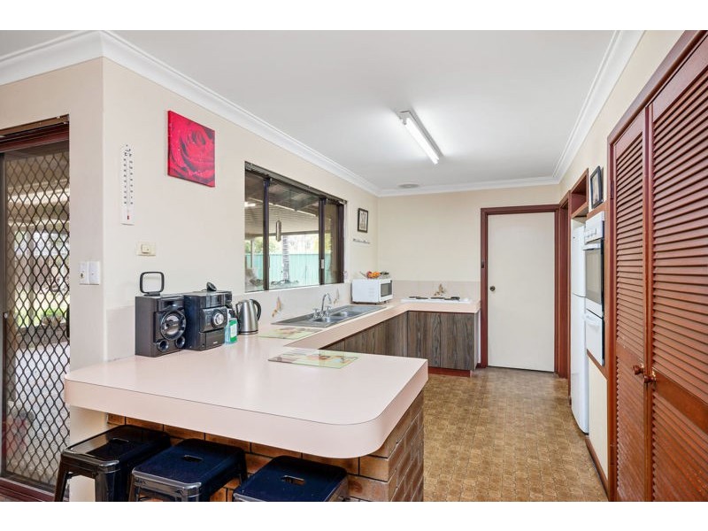 15 Benzie Way, Parkwood WA 6147