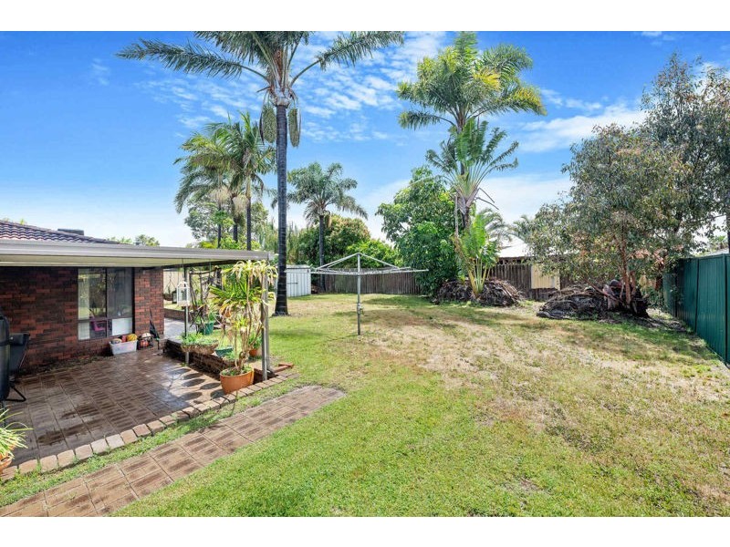 15 Benzie Way, Parkwood WA 6147