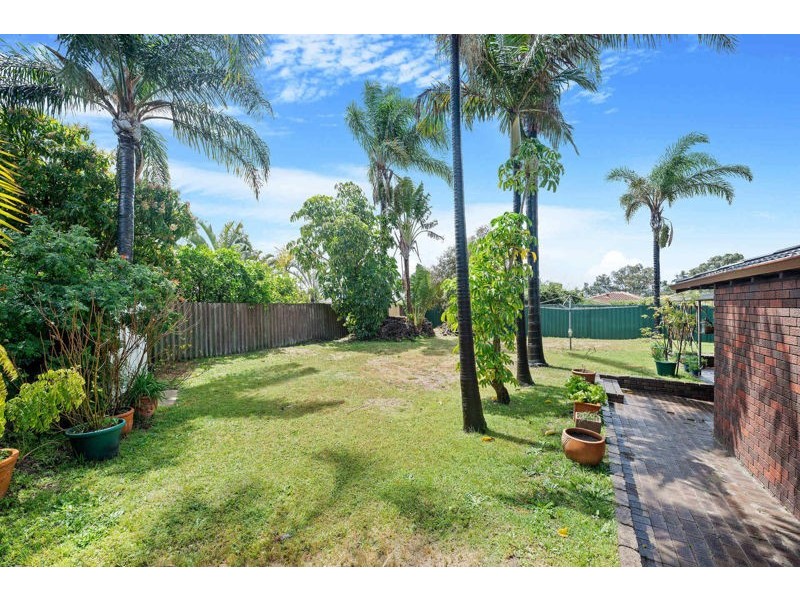 15 Benzie Way, Parkwood WA 6147
