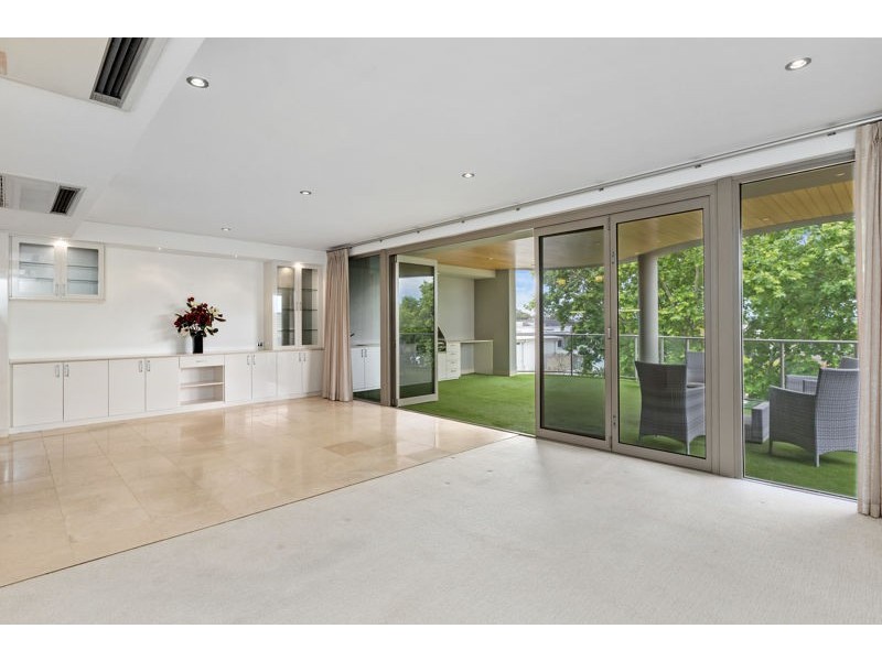 5/13 Tweeddale Road, Applecross WA 6153