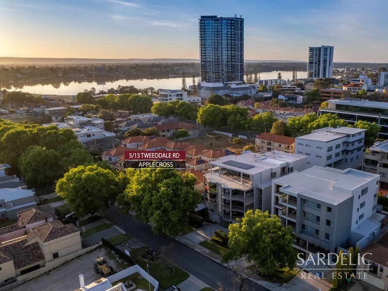5/13 Tweeddale Road, Applecross WA 6153