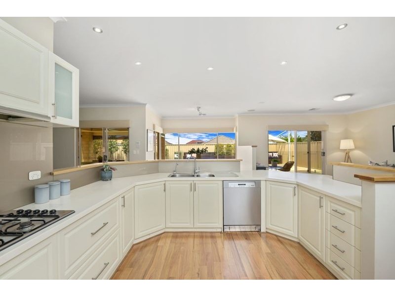 9 Wonil Way, Karawara WA 6152