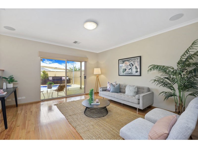 9 Wonil Way, Karawara WA 6152