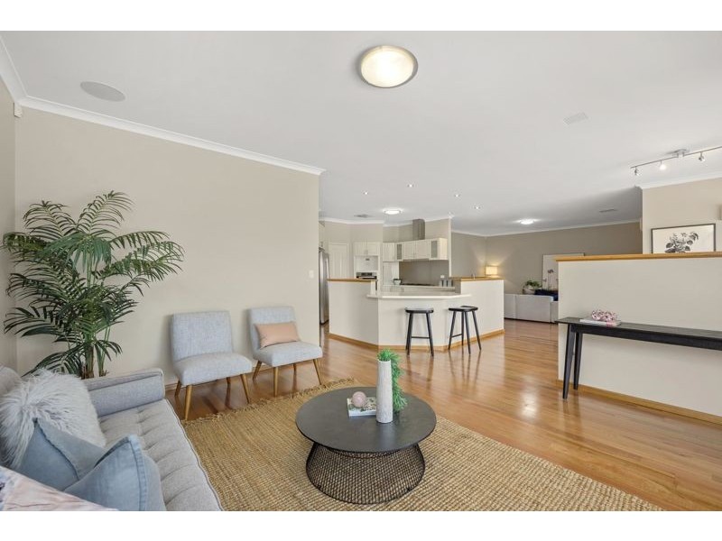 9 Wonil Way, Karawara WA 6152