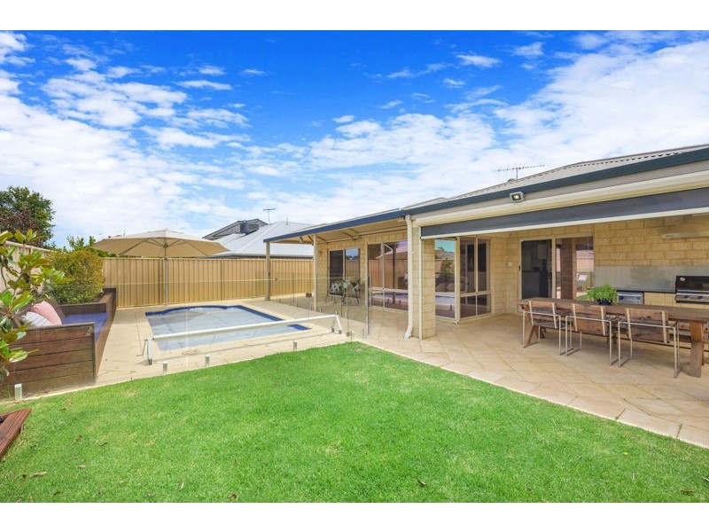 9 Wonil Way, Karawara WA 6152