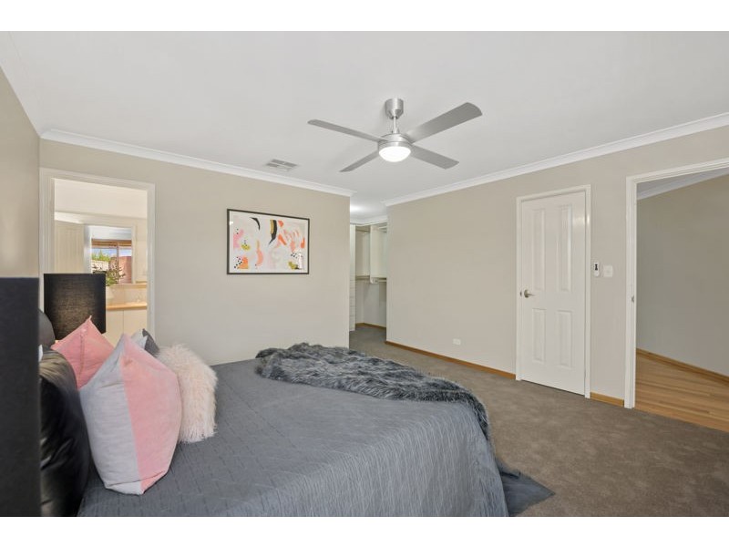 9 Wonil Way, Karawara WA 6152