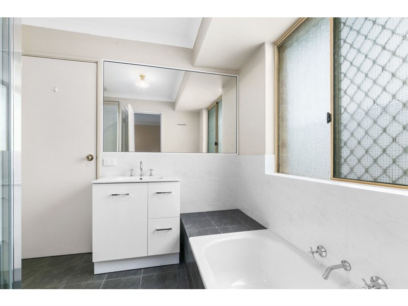 31a Henning Crescent, Manning WA 6152