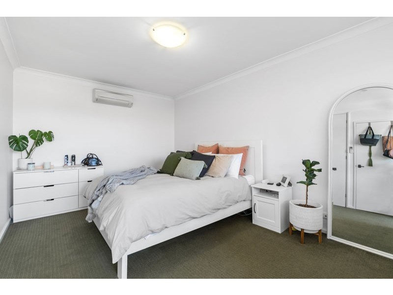 4/4 Lawrence Street, Como WA 6152
