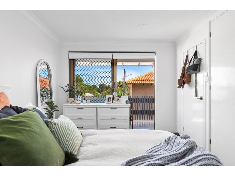4/4 Lawrence Street, Como WA 6152