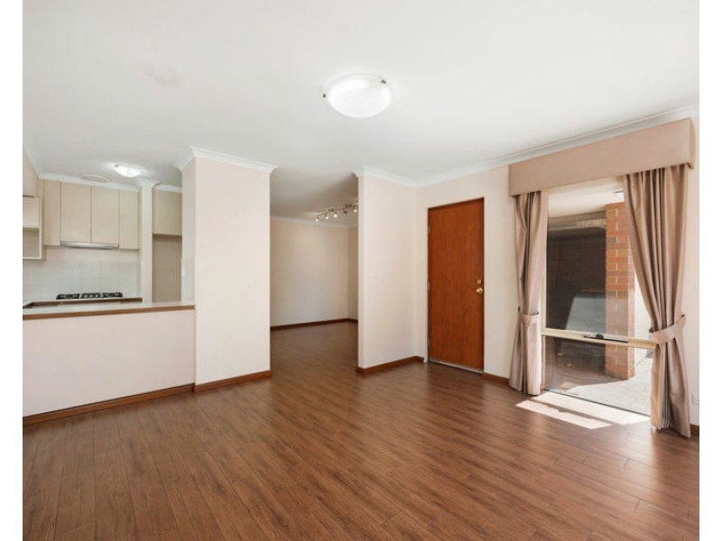 4/15 Pitt Street, St James WA 6102