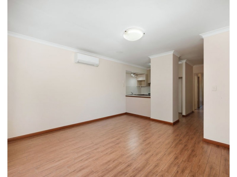 4/15 Pitt Street, St James WA 6102