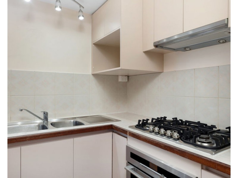 4/15 Pitt Street, St James WA 6102