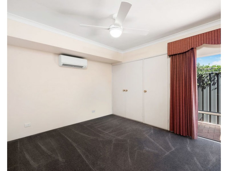 4/15 Pitt Street, St James WA 6102