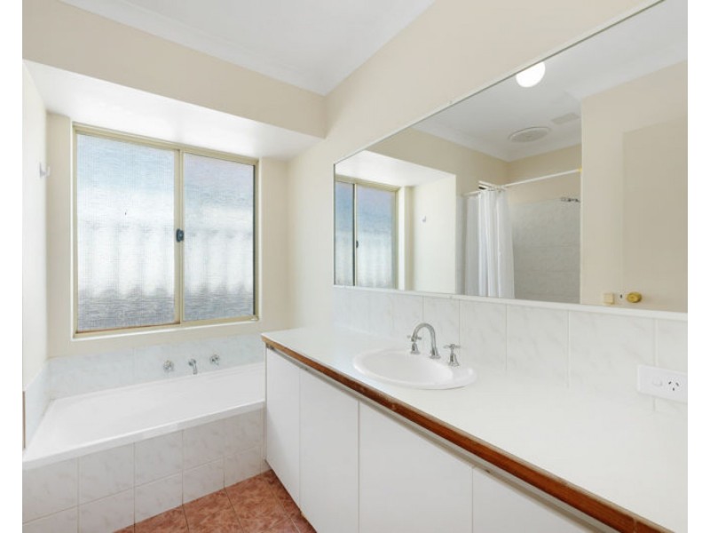 4/15 Pitt Street, St James WA 6102