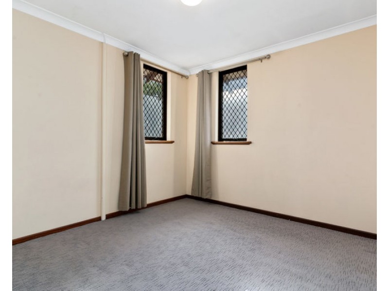 2/242 Coode Street, Como WA 6152