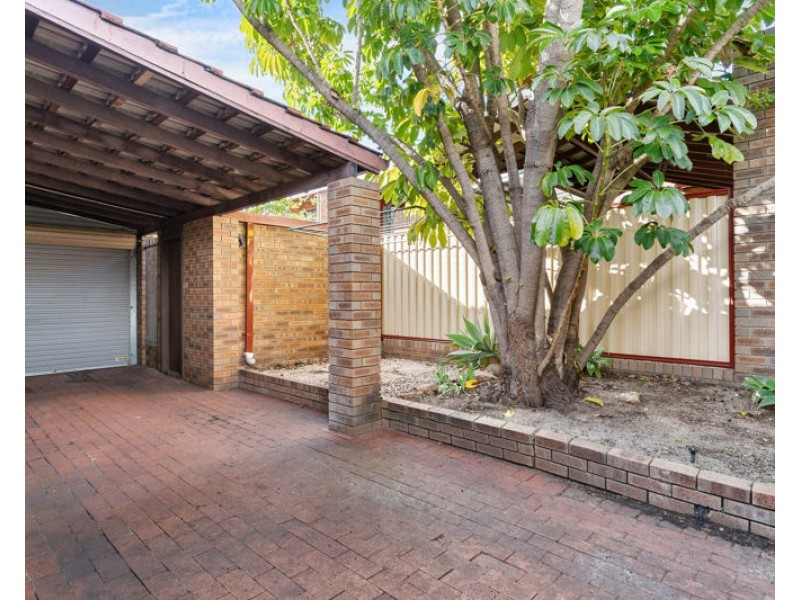 2/242 Coode Street, Como WA 6152