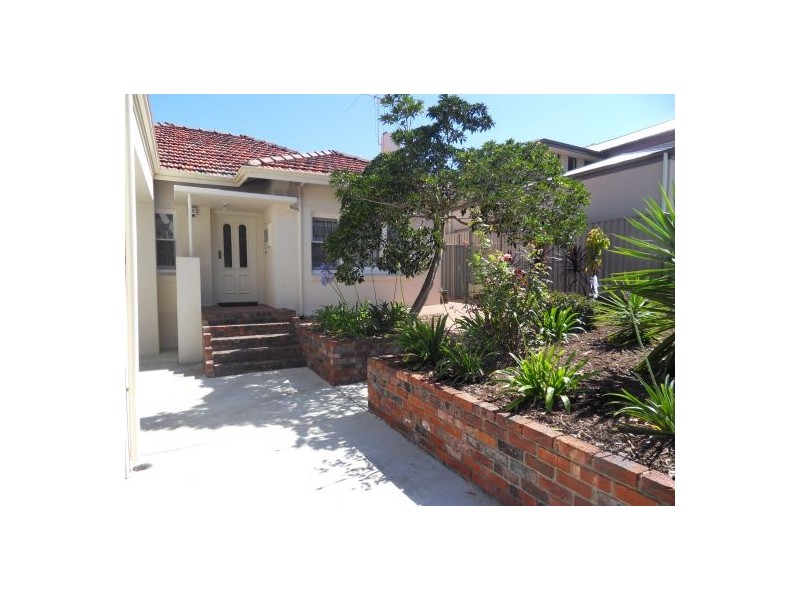 64 Thelma Street, Como WA 6152