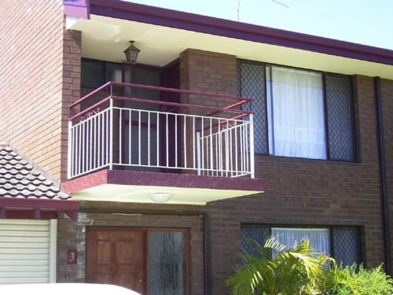 3/4 Saunders Street, Como WA 6152