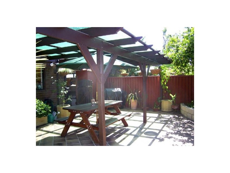 3/4 Saunders Street, Como WA 6152