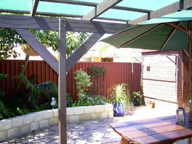 3/4 Saunders Street, Como WA 6152