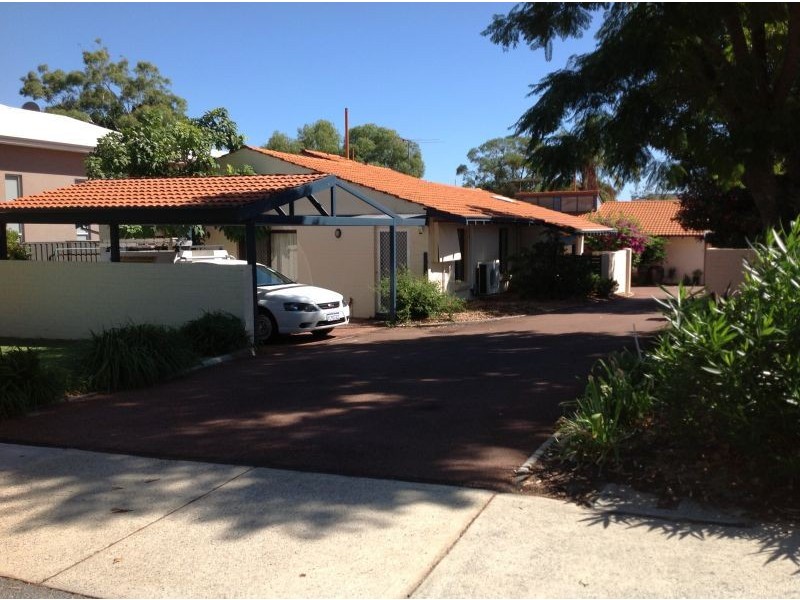 2/211 Labouchere Road, Como WA 6152