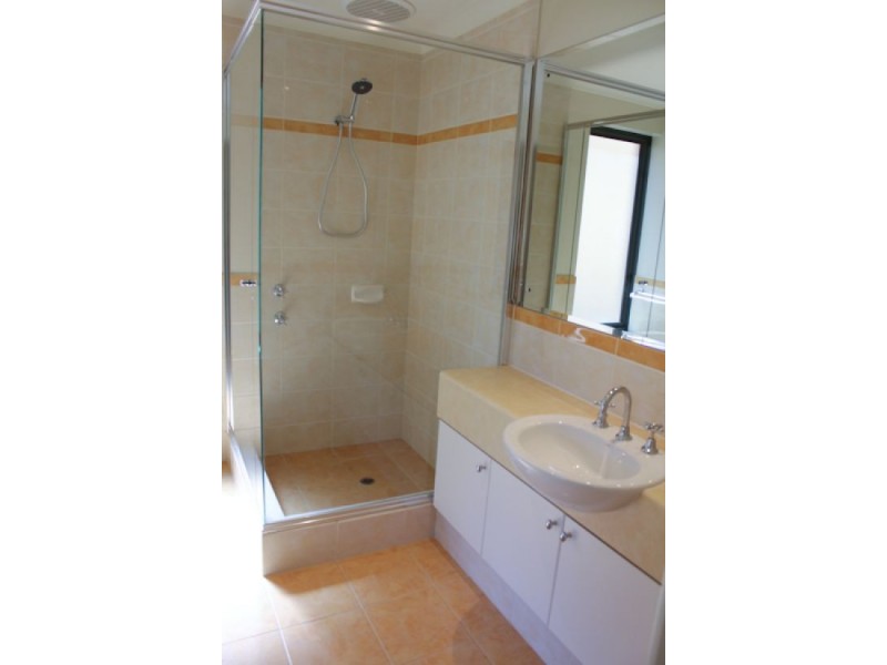 35 Edgewater Road, Salter Point WA 6152