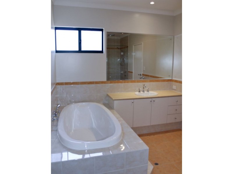 35 Edgewater Road, Salter Point WA 6152