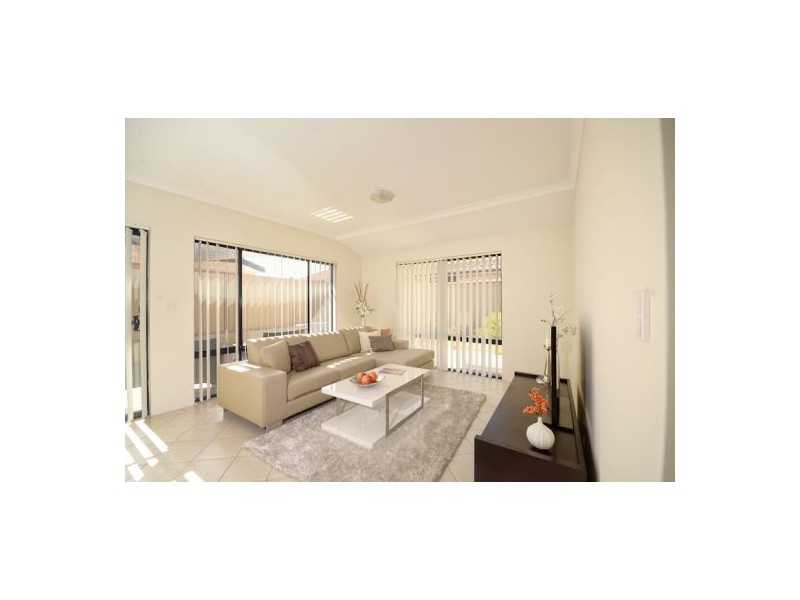 2/134 Manning Road, Manning WA 6152