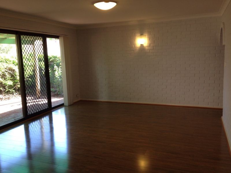 2/39 Robert Street, Como WA 6152