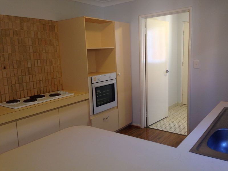 2/39 Robert Street, Como WA 6152