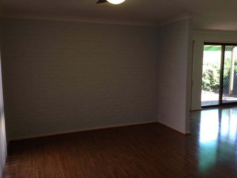 2/39 Robert Street, Como WA 6152