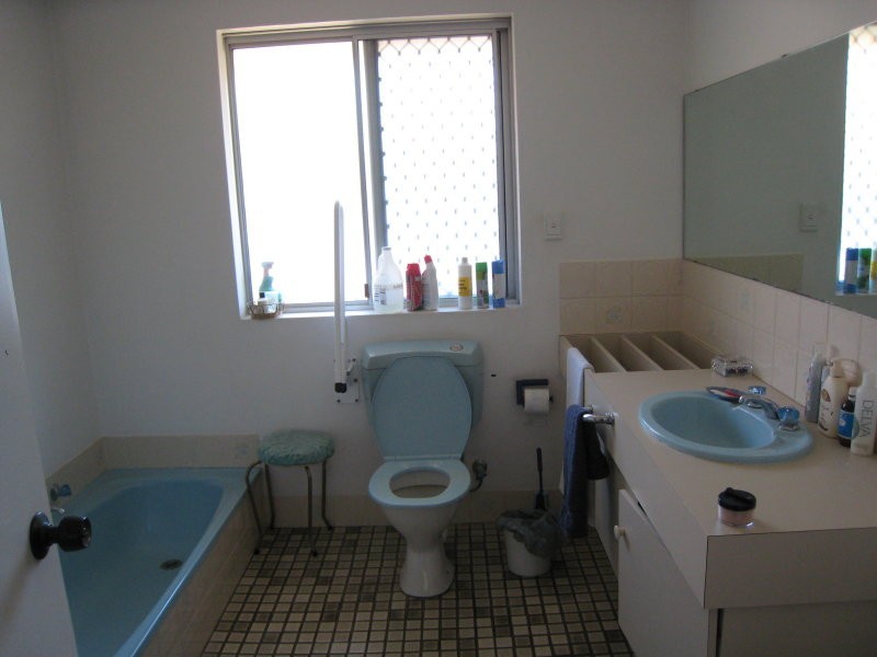 2/33 Edgecumbe Street, Como WA 6152