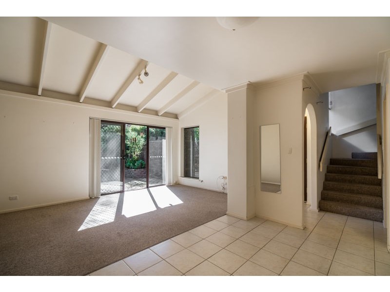 4/1-3 Macleod Road, Applecross WA 6153