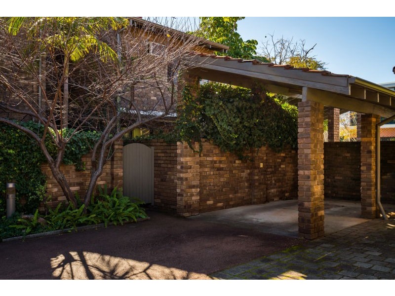 4/1-3 Macleod Road, Applecross WA 6153