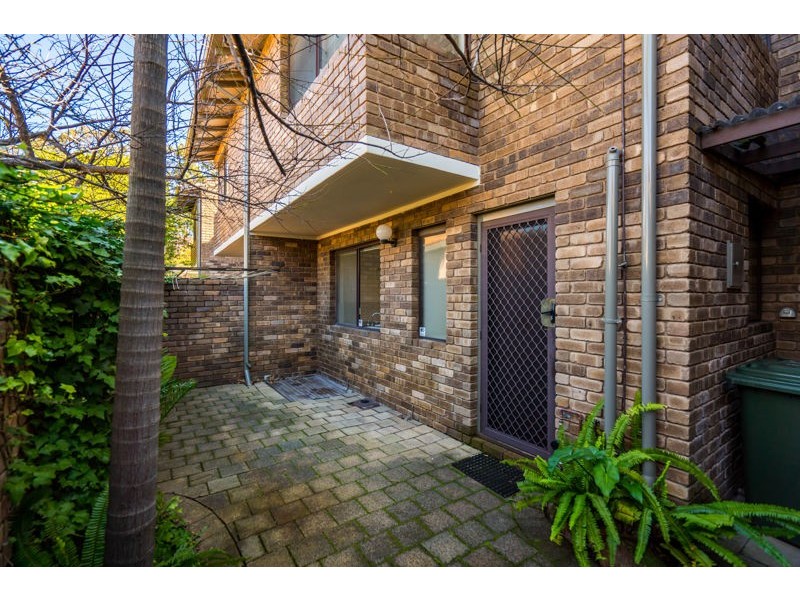 4/1-3 Macleod Road, Applecross WA 6153
