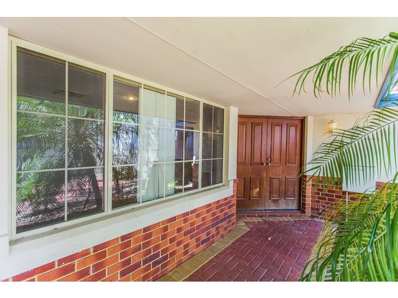 2/68 Edgecumbe Street, Como WA 6152