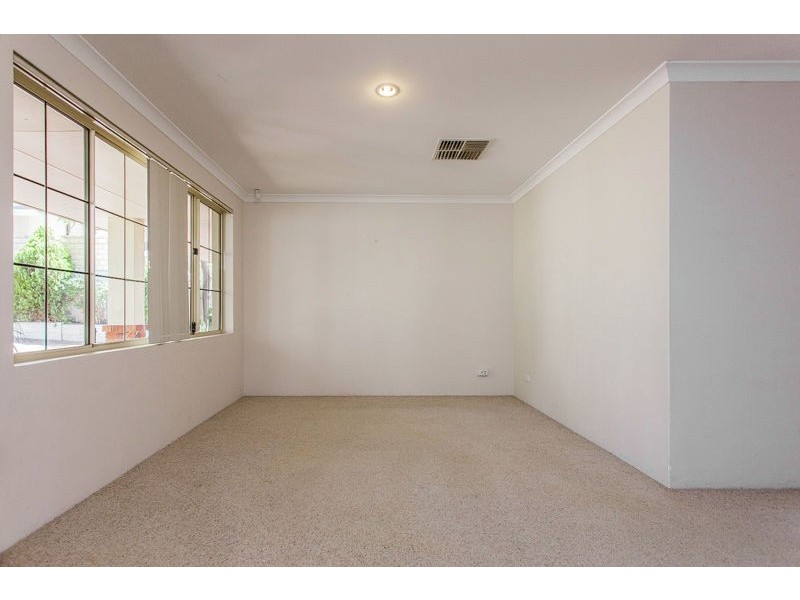 2/68 Edgecumbe Street, Como WA 6152